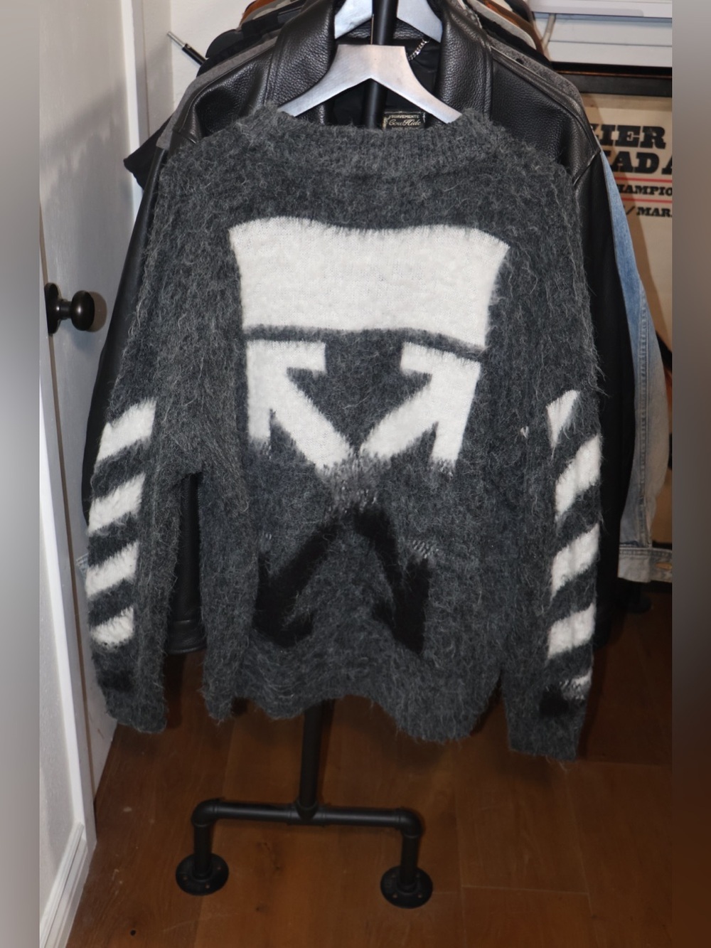 Off-White Black and White Arrow Mohair Crewneck Sweater - Picture 2 of 10
